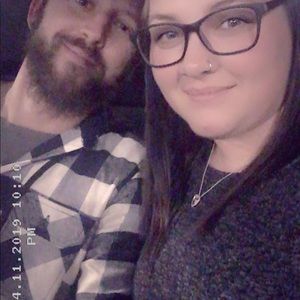 Meet your Posher, Caitlin